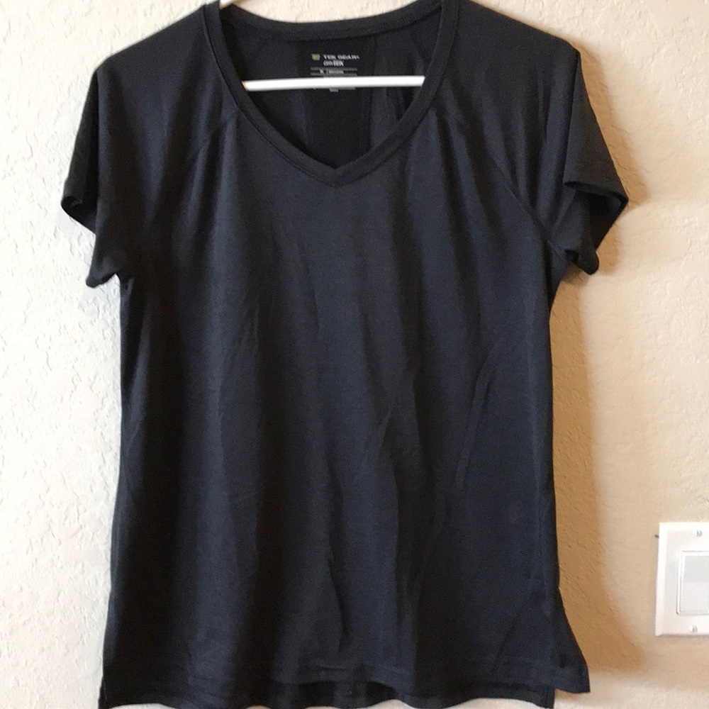 TEK Gear Womens Dry Fit Athletic Top Size Medium